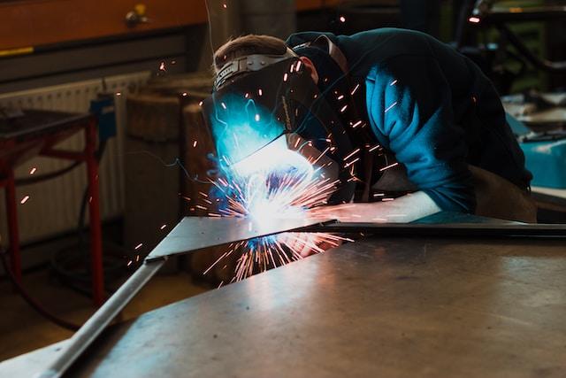 welder working