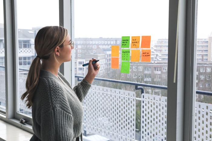 a recruiter working to hire new candiate
