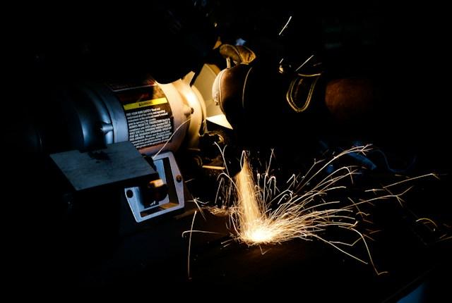 grinder working